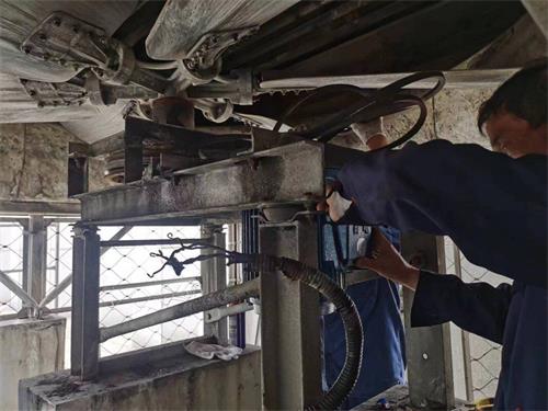 <a href=http://www.wholetang.com/peijian/fan/ target=_blank class=infotextkey>冷卻塔風(fēng)機(jī)</a>噪聲控制方法